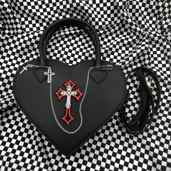 Gotisk stil Kvinnors Love Heart Handväska Y2k Hot Girls Punk Axelväska Metalldekoration Kvinna Svart Cool Messenger Väskor Black