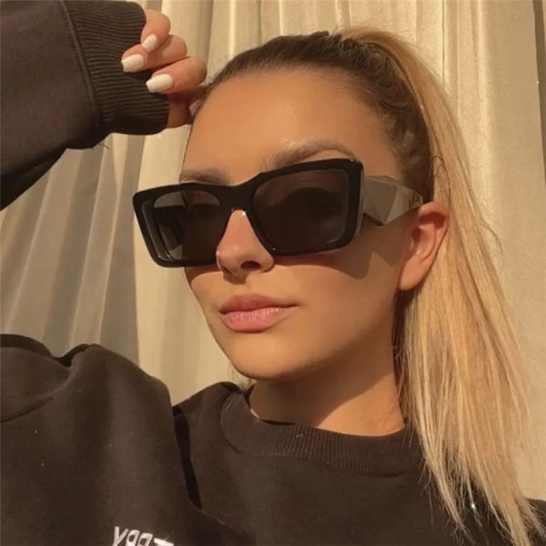 Mode Fyrkantiga Solglasögon Kvinna Vintage Cat Eye Design Solglasögon Kvinna Man Personlighet Cool Retro Svart Cateye Oculos Beige Black grey