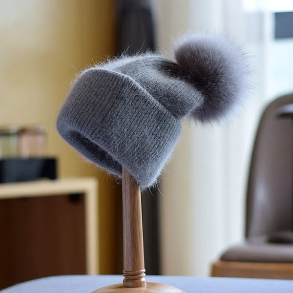 Vinter Pom Pom Stickade Mössor för Kvinnor Mode Mink Varma Pompoms Mössor Kvinnliga Trefaldiga Tjocka Hattar White