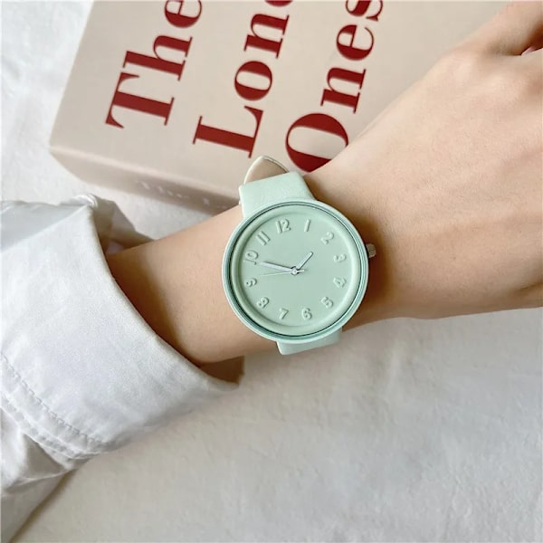 Damklockor Märke Sport Stil Mode Watch Läderklocka Kvinnor Watch Kvinnliga Quartz Armbandsur Montre Femme GR(.411)