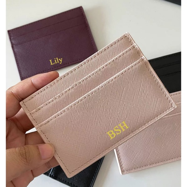 Anpassade bokstäver Män PU Läder Kreditkortshållare Anpassa initialer Slim Card Plånbok Monogram Namnskort Case Kvinnor Gör-det-själv present saffiano brown