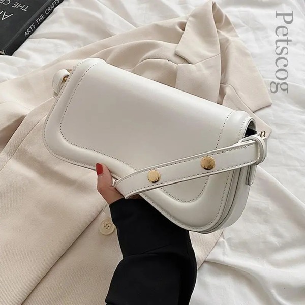 Petscog Luxury Designer Axelväskor Crossbody Väskor För Kvinnor Pu Läder Trend Kvinnlig Underarm Väska Mode Handväska Flap Handväskor White (20cmMax Length30cm)