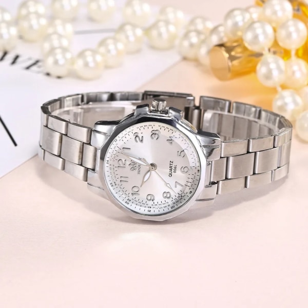 Elegant Watch Lyx Dammodemärke Armbandsur Japan Movement Rostfritt stål Present till flickvän Montre Femme Gold and black