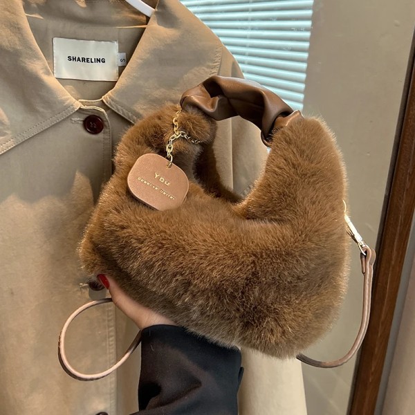 lyxig design handväskor för kvinnor vinter ny varm mjuk plysch tygväska shoppingväskor Messenger Axelväska dam plånböcker light brown