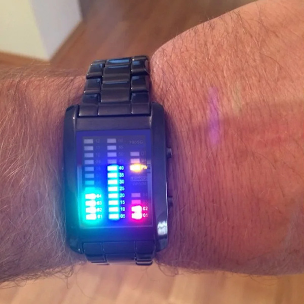 Binära watch resistenta klockor män 3ATM vattentät larm Chrono rektangel urtavla Canlender svart ljus tuff struktur Silver