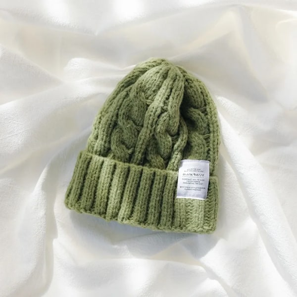 Vintermössor för kvinnor, beanies, flerfärgade, högkvalitativa mössor för kvinnor, tjej, vridmönster Green 55-59cm
