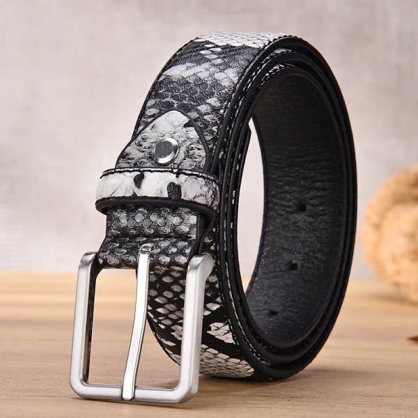Modebälten för män Lyxiga ormmönster Desinger Man Casual Accessoarer Cowboy Läder Western Bältesrem Spänne Metall White-Black 100cm