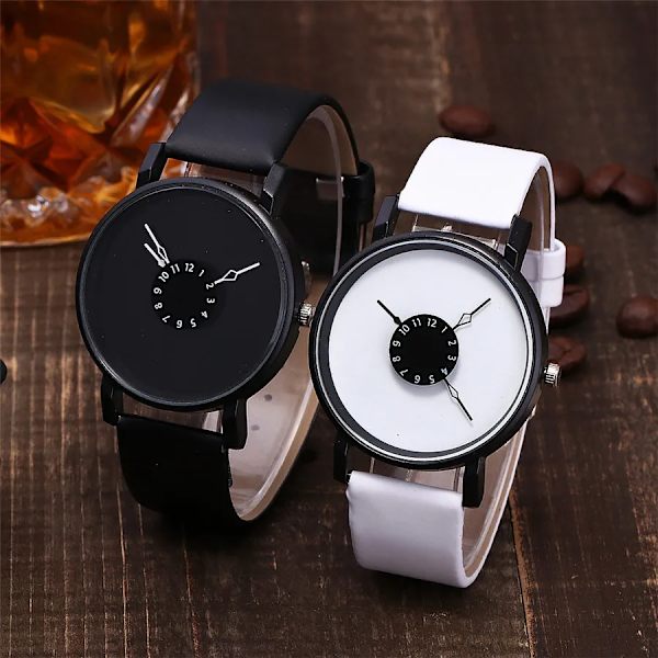 Nya enkla män Kvinnor Casual Quartz-klockor Ins Mode vita & svarta klockor Watch för flickor white