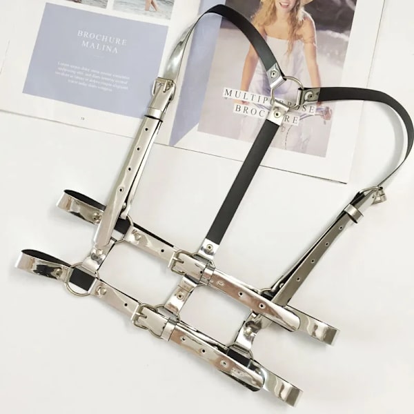 NYHET Punk Harajuku O-Ring Strumpeband färg Läder Kropp Bondage Bur Skulptering Sele Midjebältesremmar Hängslen Bälte guld silver E003