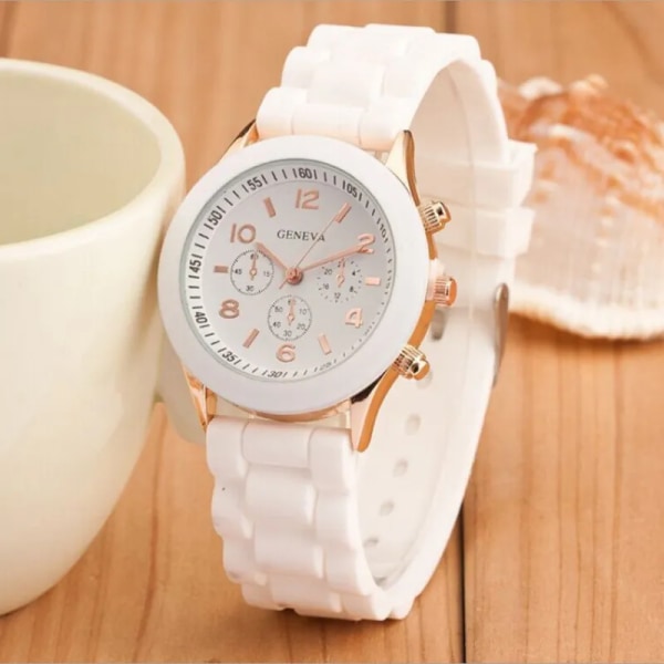 Reloj Mujer Mode Damklockor Vit Silikongelé Kvartsklocka Watch Watch Presenter till tjejer Relogio Feminino White
