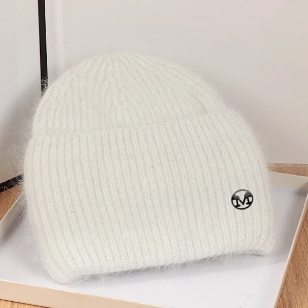 Ins Solid Shiny Color Beanies SkulliesLetter Kvinna Fluffig Vinterhatt För Matchande Varm Mjuk Present letter logo25