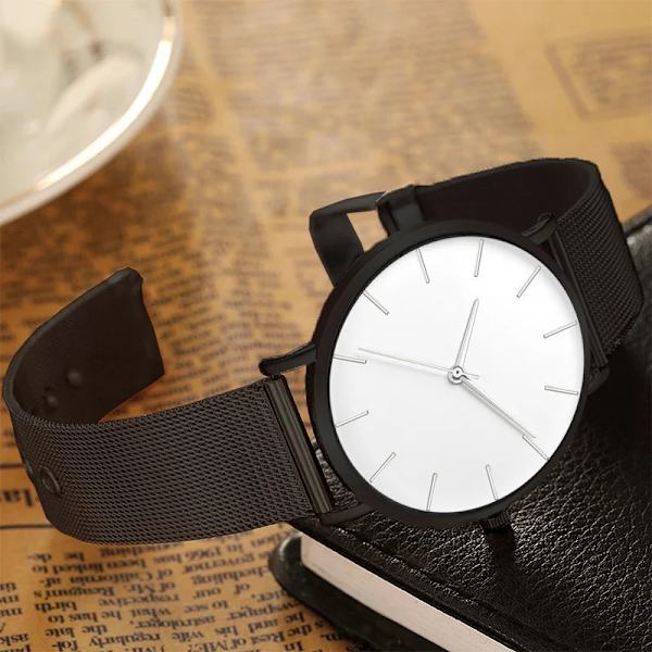 Mode Minimalistisk Herr Ultra Tunna Klockor Enkla Herr Business Rostfritt stål Mesh Bälte Quartz Watch Casual Man Watch Black White