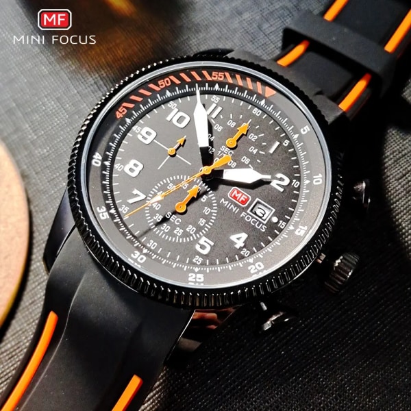 MINI FOCUS Sport Quartz Watch för män Mode Vattentät Chronograph Armbandsur med blå silikonrem Auto Date Luminous 0379 0379 Black red