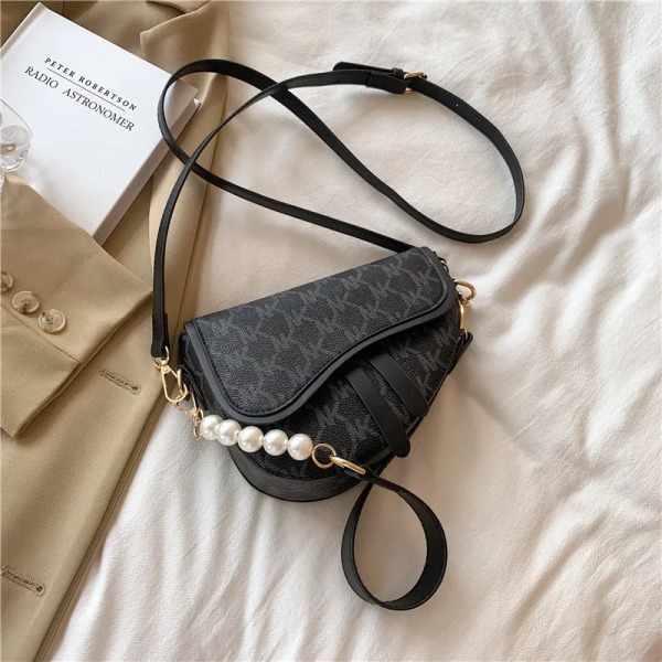 Sadelväska kvinnlig läderväska design lyxväska för kvinna crossbody-väska axelväska underarmsväska sidoväskor för kvinnor Black