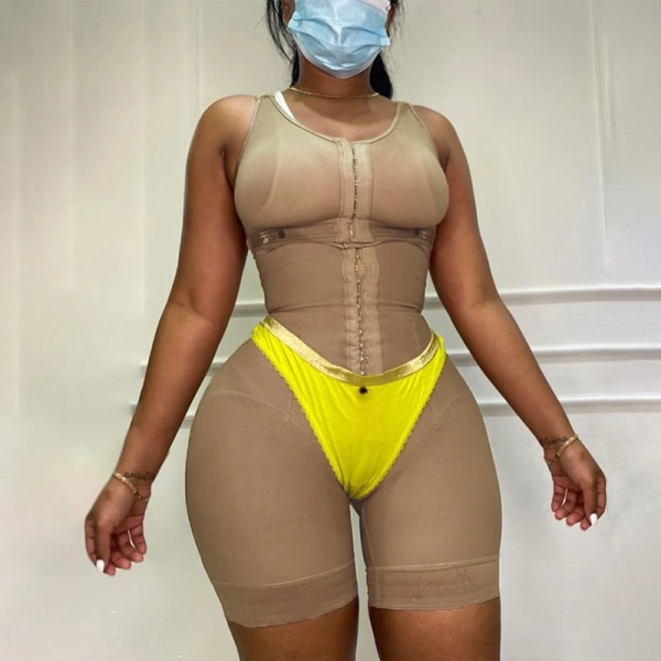 Kvinnor Full Body Shapewear Magkontroll Fajas Skims Justerbar krok och öga Frontstängning Efter fettsugning BBL Post Op Surgery Beige M