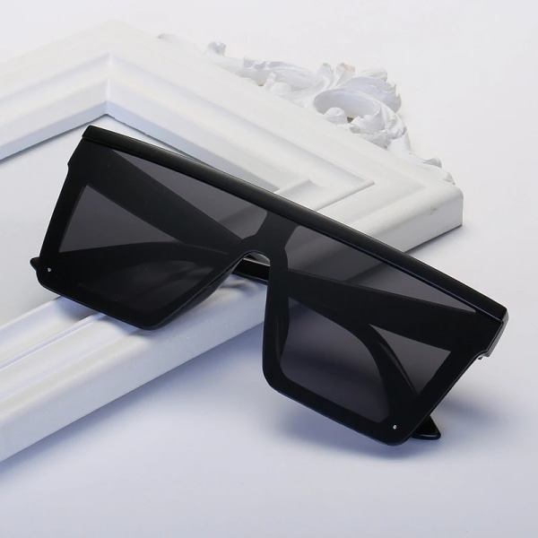 Vintage svarta fyrkantiga solglasögon Kvinna Stora solglasögon med stor båge Kvinna Man Lyxigt varumärke Designer Spegel Oculos De Sol Black Silver