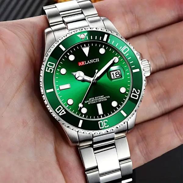 Klassisk watch Quartz Green Ghost Diver Series Rostfritt stål Vattentät kalenderklocka Business Luxury Watch Reloj Hombre 305H