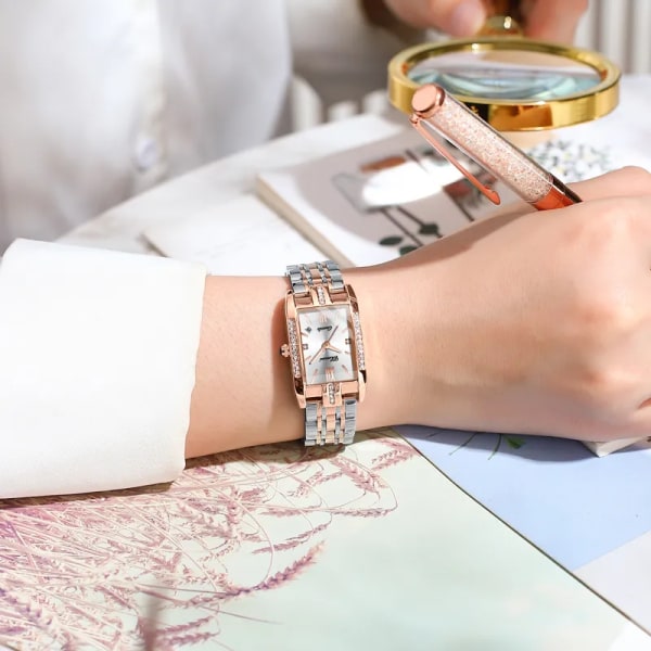 Mode Watch Lyxmärke Armband i rostfritt stål Kreativ Unik watch För Dam Kvalitetsarmbandsur Elegant White