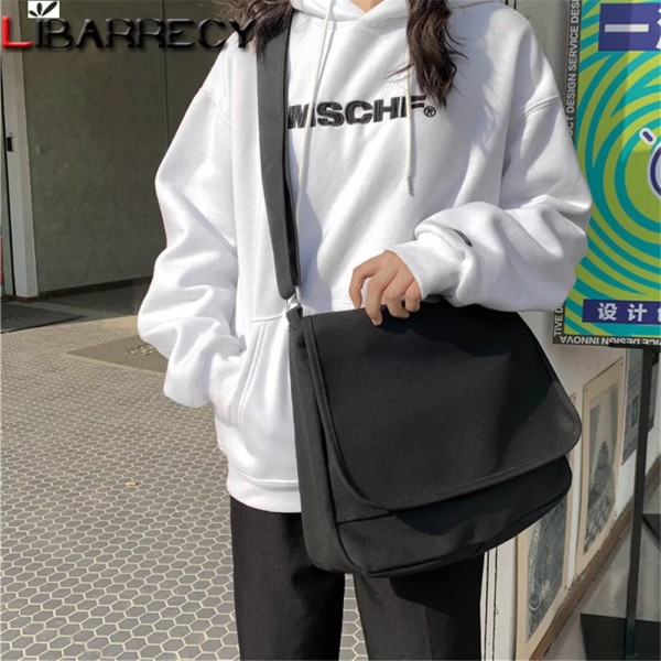 Enfärgad designermode axelväskor för kvinnor Hög kvalitet Canvas Crossbody-väska för damer Casual Ung student skolväska Black (30cmMax Length50cm)