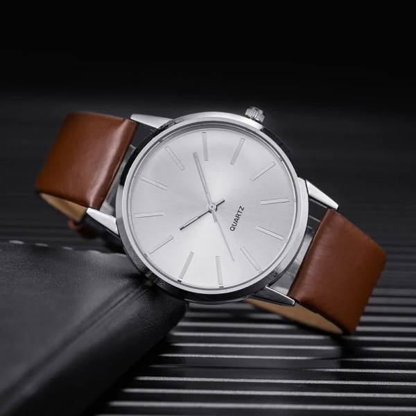 2022 Herrklockor Top Märke Lyxigt Brunt Läderband Quartz Armbandsur Herr Casual Enkel Watch Handled Man Klocka Reloj Hombre White