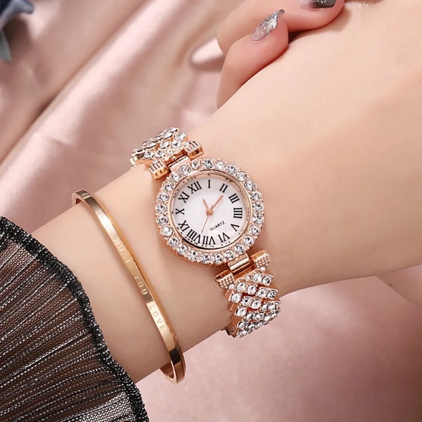 Nytt lager! ! Kvinnor Armband Klockor Stålbälte Love Stålbälte Rhinestone Quartz Watch Lyx watch för kvinnor Gold  Bracelet