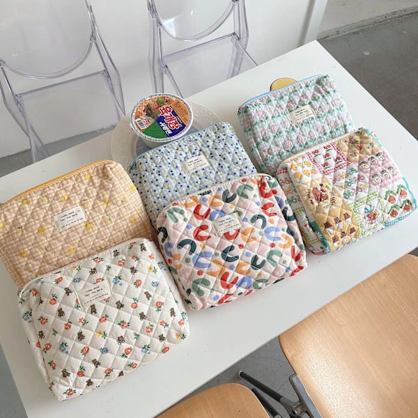 Söt blommig kvinnors resor kosmetikaväska Retro blomma kvinnlig myntväska Clutch Handväskor Student Flickor Lbig förvaringsväska Plånbok A