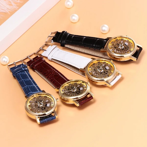 2020 Herrklockor Mode Transparent Hollow Klockor Läderband Quartz Armbandsur Kampanjpris Reloj Hombre black white