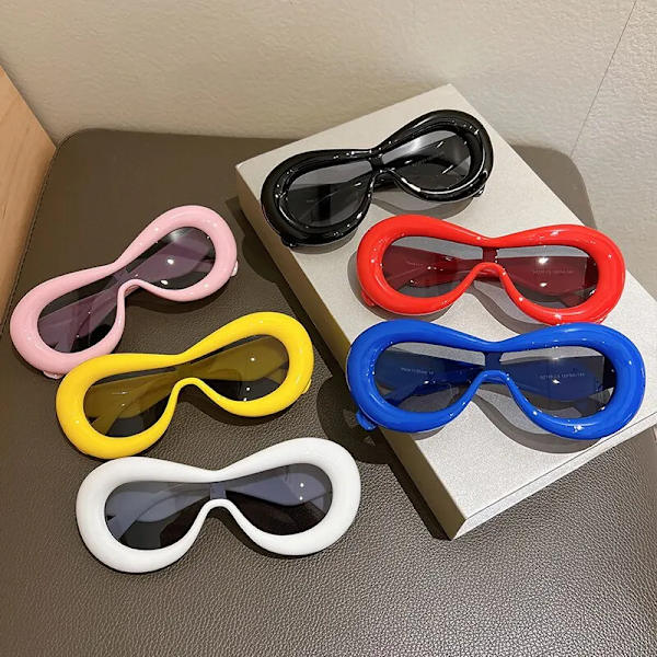 Nytt i Ovala solglasögon för män Kvinnor Mode Retro märkesdesign Solglasögon Glasögon Kvinnlig Godisfärg Goggle Solglasögon Red