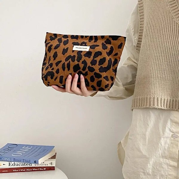 Manchester Hjärtmönster Print Kosmetikväska Tvättväska Kvinnor Resor Kosmetikpåse Skönhet Förvaringsväska Make Up Organizer Clutchväska Leopard print