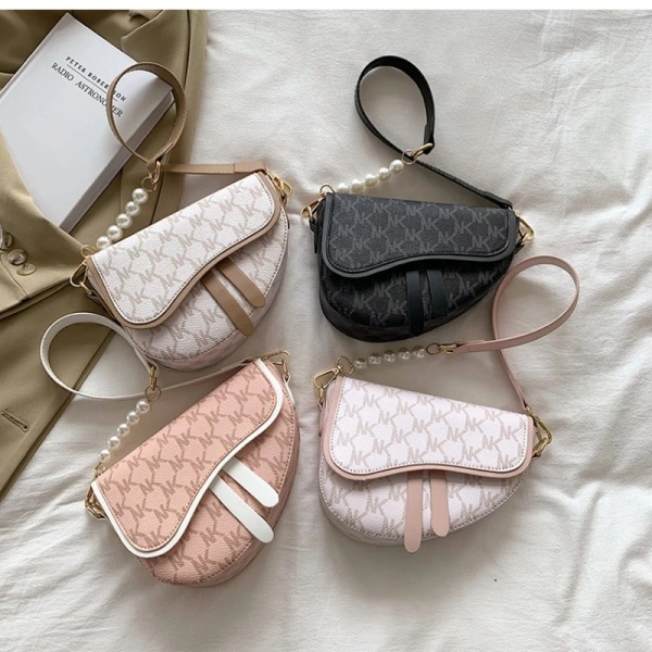Sadelväska kvinnlig läderväska design lyxväska för kvinna crossbody-väska axelväska underarmsväska sidoväskor för kvinnor Khaki
