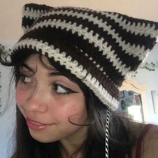 Japansk Streetwear Harajuku Beanie Hatt Liten Djävul Randig Stickad Hatt För Kvinnor Flickor Höst Vinter Söta Kattungeöron Mössa style 01-red