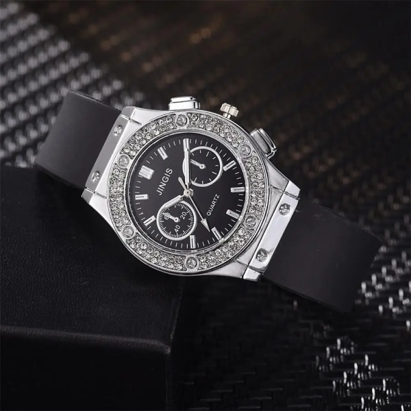 Mode 2022 gummiklockor för kvinnor Lyxigt märke Casual Diamond Kvinnliga Quartz Armbandsur Enkel sportklocka Relogio Feminino Brown