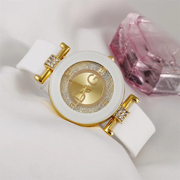 Enkla Svart Vit Kvarts Klockor Dam Minimalistisk Design Silikonarmband Armbandsur Big Dial Dammode Creative Watch 2022 Red