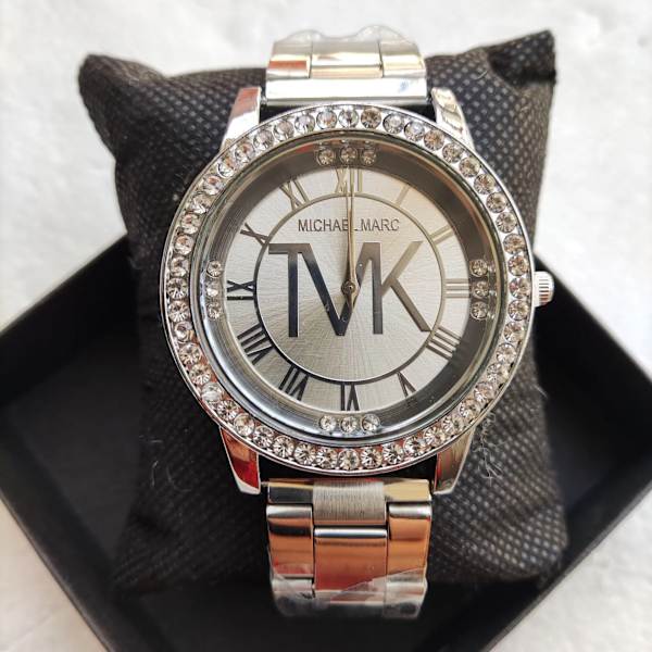 Lyxmärke Watch 2023 Nytt Mode Enkelt Watch Damer Stor Urtavla Quartz Klocka Armband Diamantklocka Silver