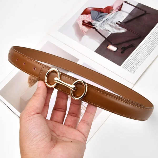 Läderbälte för kvinnor Enkelt vilda jeansbälte Koreanskt Ins Wind Dekorativt Läder Zinklegering Mode Spänne Bälte med kostymbyxor Black 105CM