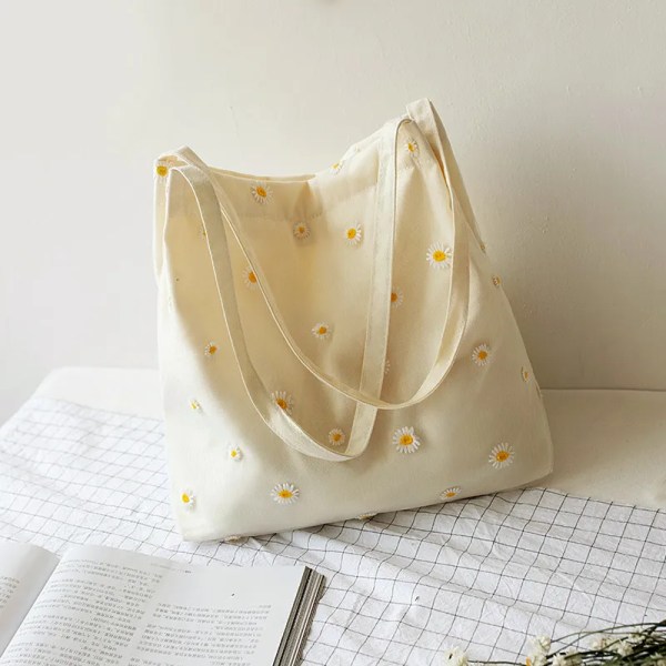 Liten tygväska i canvas för kvinnor Flickor Shopper Designer handväska Casual broderi med Daisy Virkade Söta Mesh axelväskor White