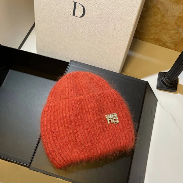 Ins Solid Shiny Color Beanies SkulliesLetter Kvinna Fluffig Vinterhatt För Matchande Varm Mjuk Present letter logo19