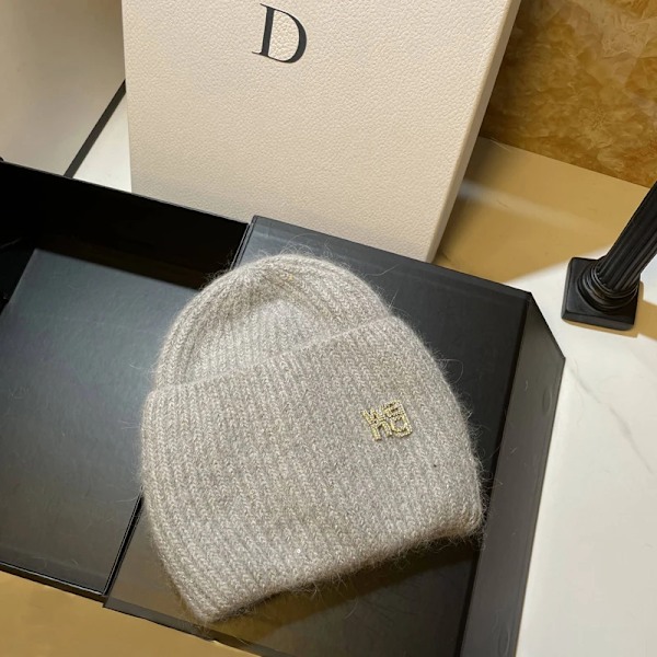 Ins Solid Shiny Color Beanies SkulliesLetter Kvinna Fluffig Vinterhatt För Matchande Varm Mjuk Present letter logo20