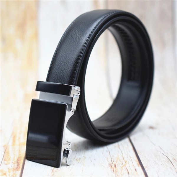 Koläderbälte för män Svart/blått/vitt/brunt/rött Automatiskt spänne Designerbälte Moderiktigt byxbälte Lyxigt märkesbälte Black 100cm