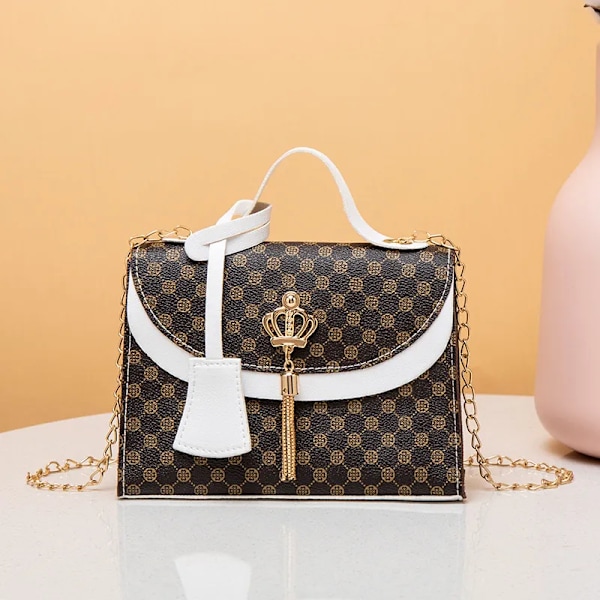Damväska Kontrastfärg Lädertofs Liten fyrkantig axel Casual Telefonväska Crossbody Lyx Designerväska Handväskor Handväskor White