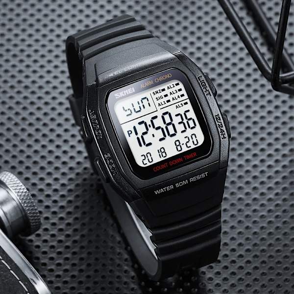SKMEI Mode Herr Klockor Vattentät Sport Digital LED Alarm Chrono Elektronisk Klocka Man Student Armbandsur Relogio Masculino Titanium