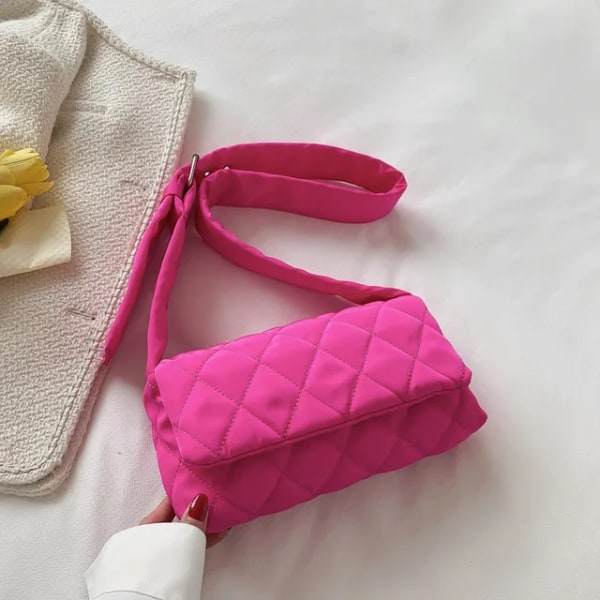 Vinterutrymme bomullshandväska kvinnlig Axelväska med stor kapacitet Lyxig glänsande nylon tygväska Vinter Ny Crossbody-väska Tygväskor rose   -2 as detailpage