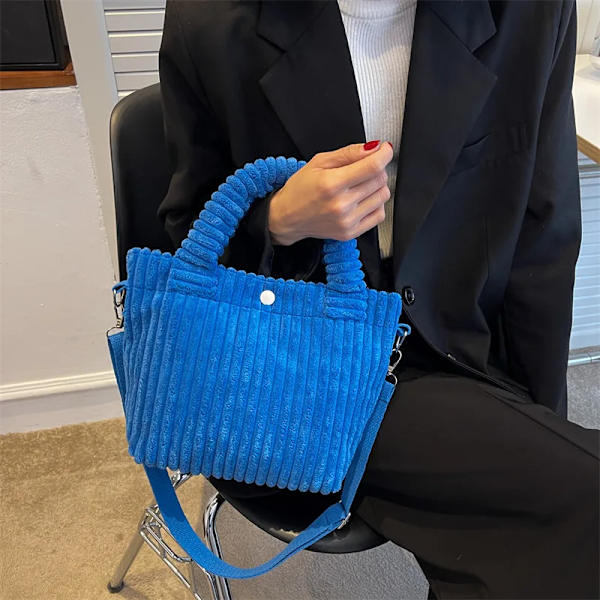 Mode manchesterväska för kvinnor Trend Nya handväskor Nisch Mångsidiga axelväskor med nylon Khaki 28x9.5x21cm
