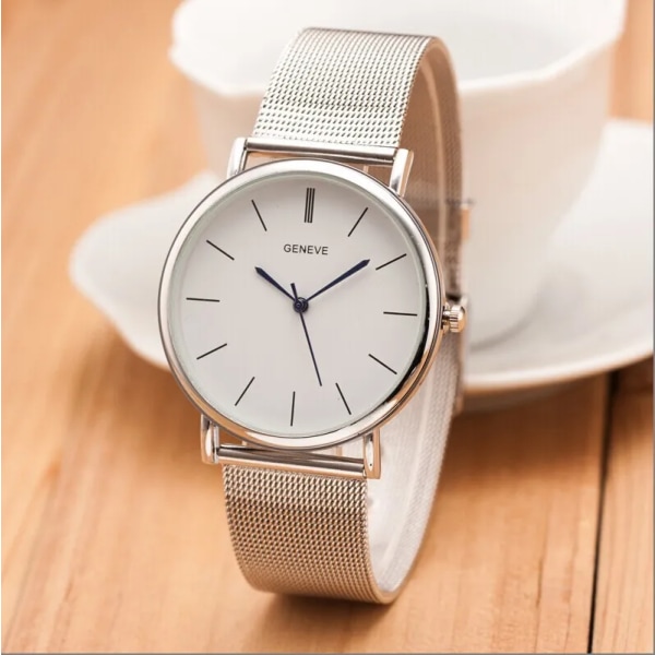 2023 nytt berömt märke Silver Casual Geneva Quartz Watch Dam Metall Mesh Rostfritt Stål Klänning Klockor Relogio Feminino Klocka gold