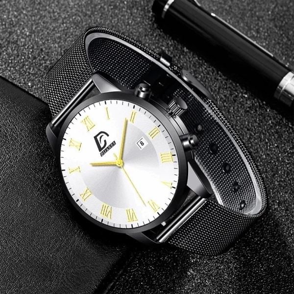 Minimalistiska herrklockor Lyxigt rostfritt stål Mesh -bälte Quartz Watch 2022 Herr Business Casual Sportklocka Mesh Black White