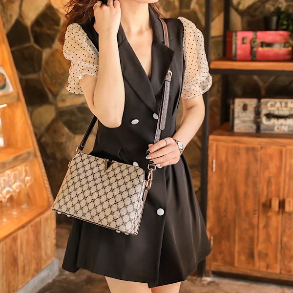 Axelväska För Kvinnor Ny Trend Lyx Designer Crossbody Messenger Pu Läder Mode Kvinnliga Dam Rutiga Telefon Handväskor Coffee