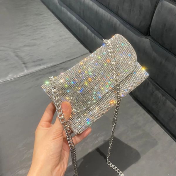 Mode Rhinestones Evening Clutch-väska för kvinnor Glänsande middagsfest Bröllopsväska Handväska Designer Kvinnlig underarmsaxelväska Purse 17X10X2CM