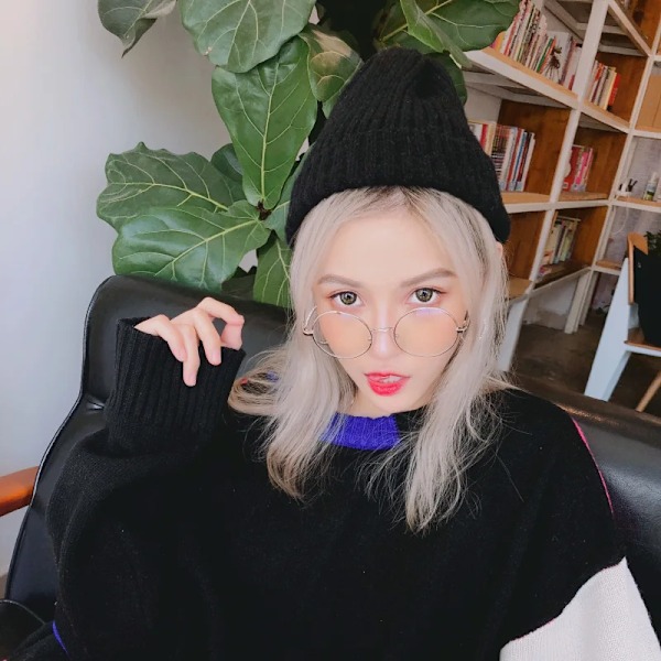 Ny SolidBeanie Stickad Varm Mjuk Trendig Vintermössa Enkel Koreansk Stil Kvinnor Casual Keps Elegant All-Match Beanie camel