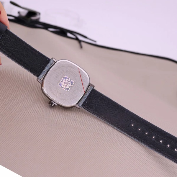 Ny 4 färger Real Auto Date Watch Japan Quartz Man Timmar Finmode Äkta Läder Armband Pojkepresent Julius Box Blue