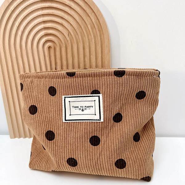 Kvinnor Kosmetikväska Broderi Daisy Floral Koreansk resor Toalettväska Canvas Case Sminkfodral Organizer Case brown dot